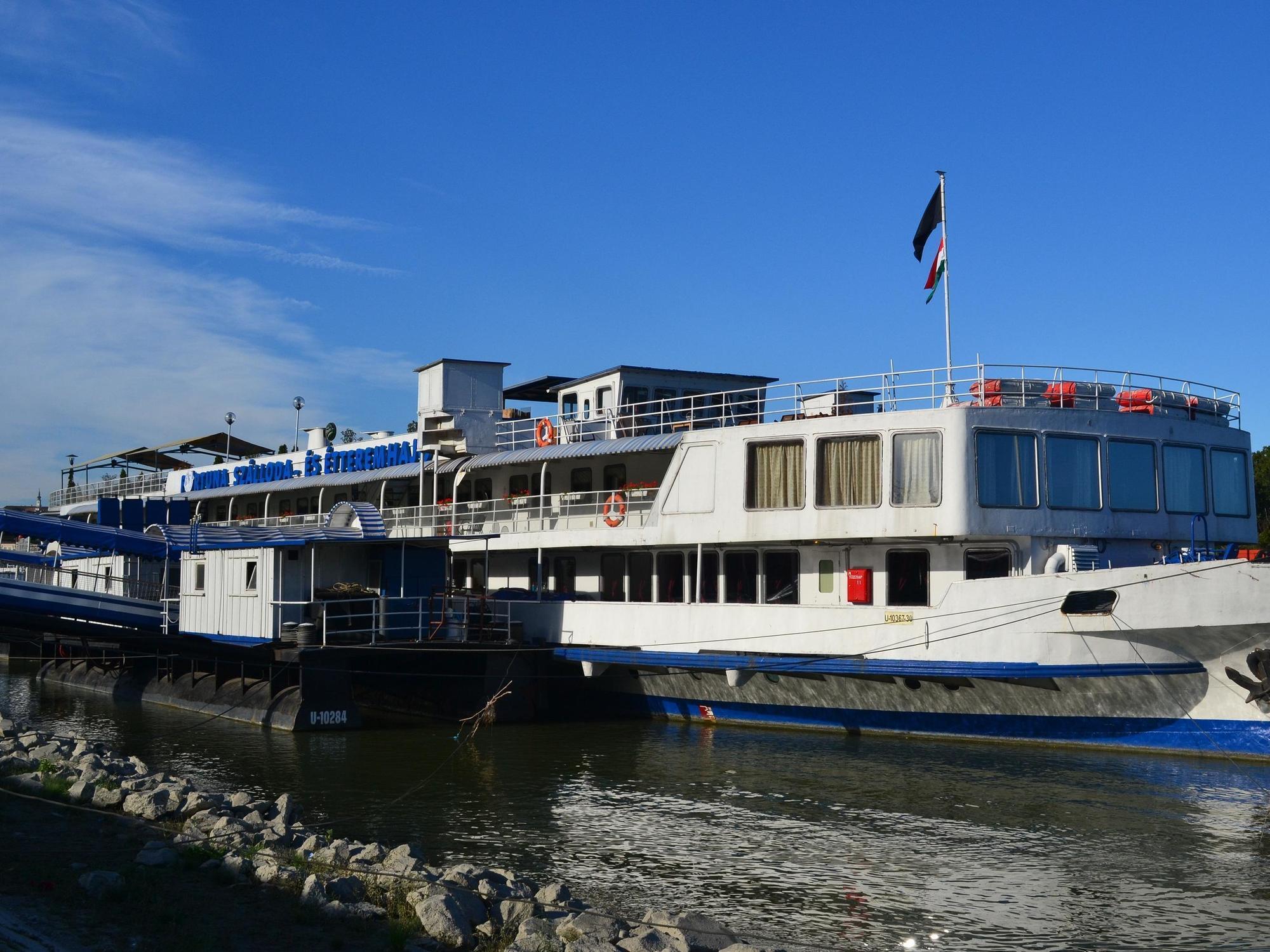 Boat Fortuna