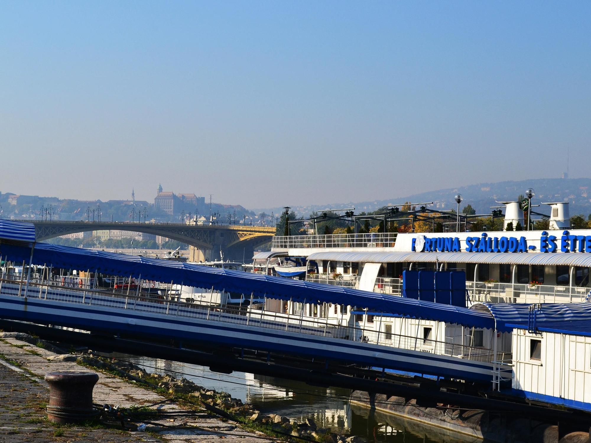 Boat Fortuna Budapest